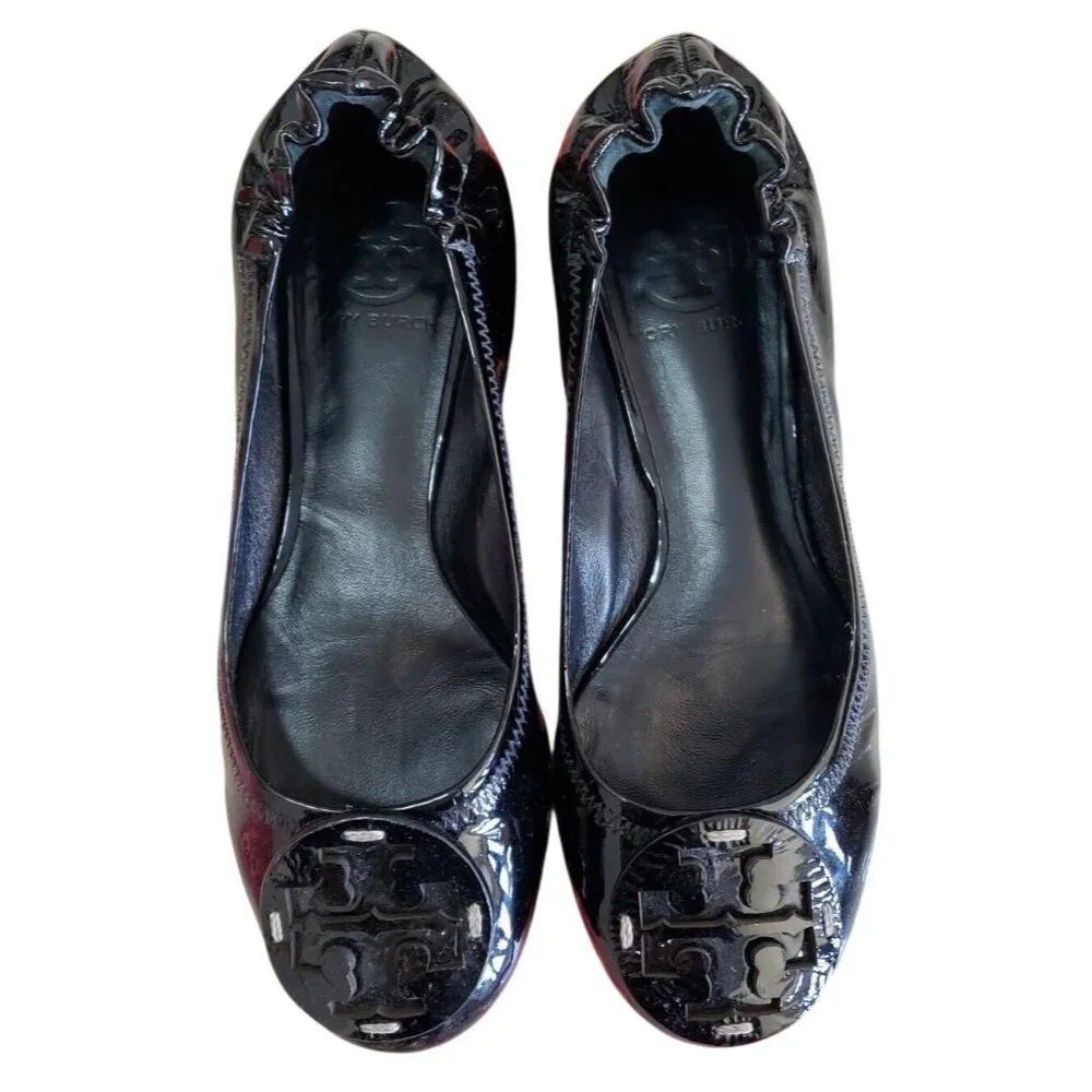 TORY BURCH Truffle Black Patent REVA Logo Embossed Driving shoes ballet flats